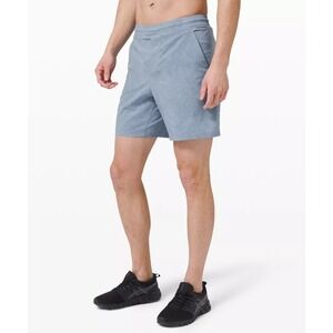 Lululemon Pace Breaker Short 7"
Lined Size Large